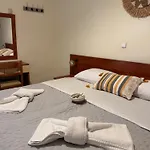Hotel Χρυσή Αμμουδιά 3*